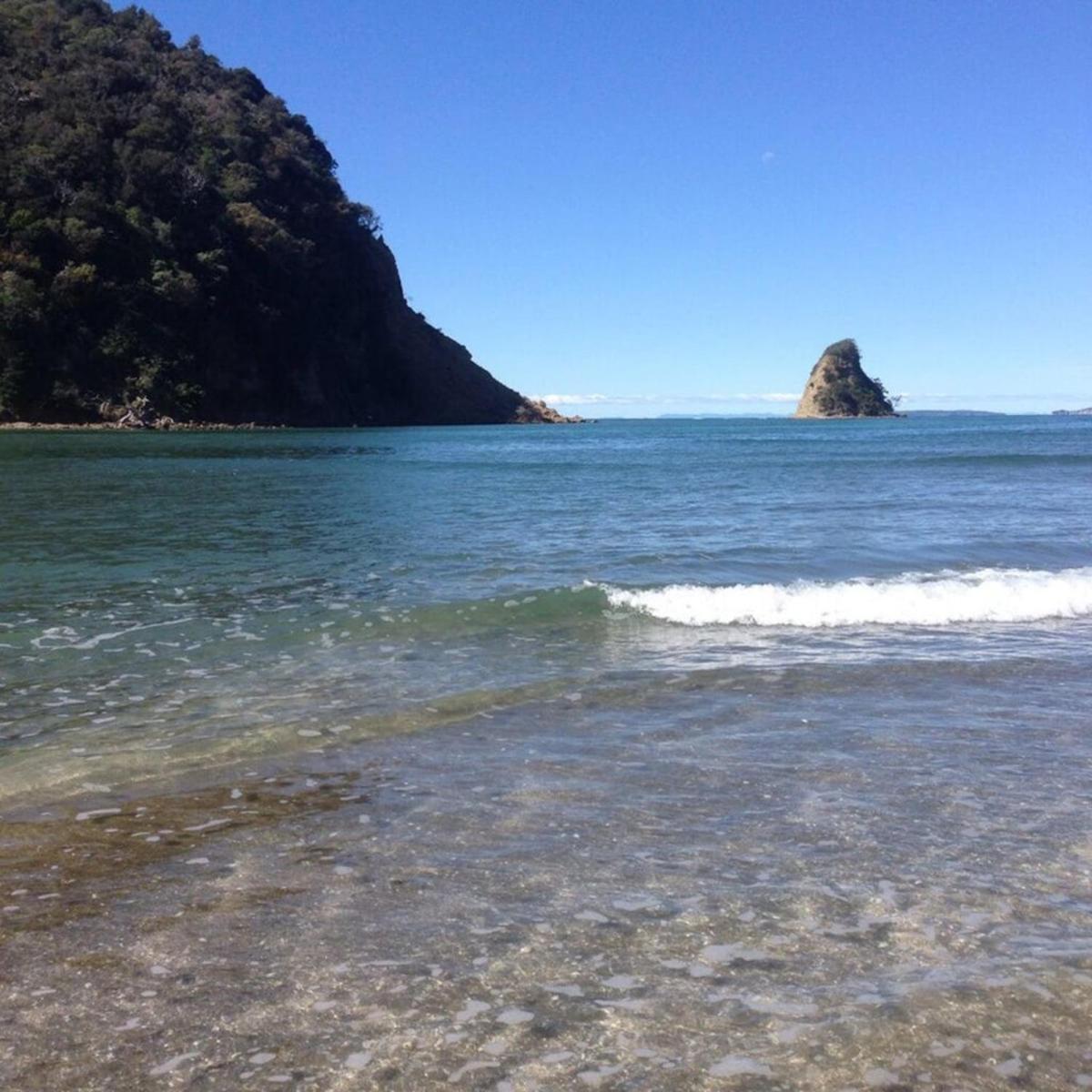 Waiwera Beach Getaway エクステリア 写真