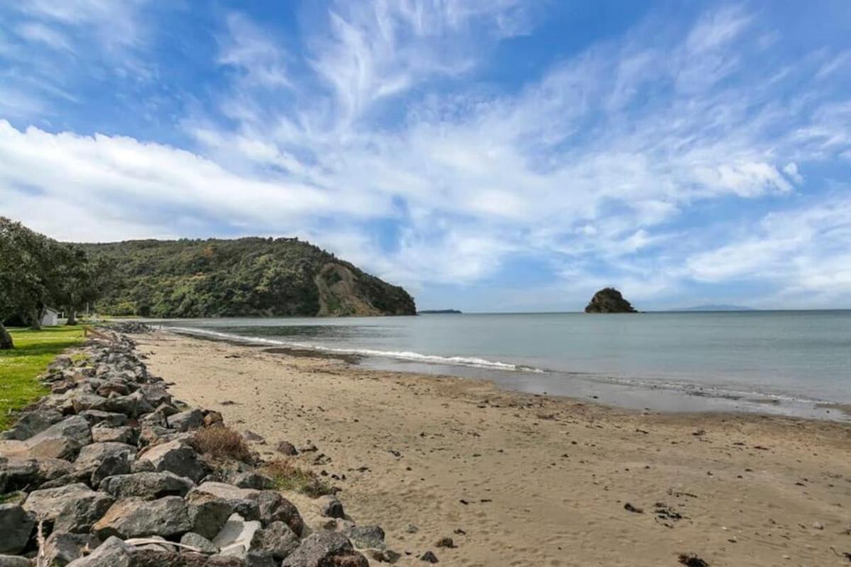 Waiwera Beach Getaway エクステリア 写真